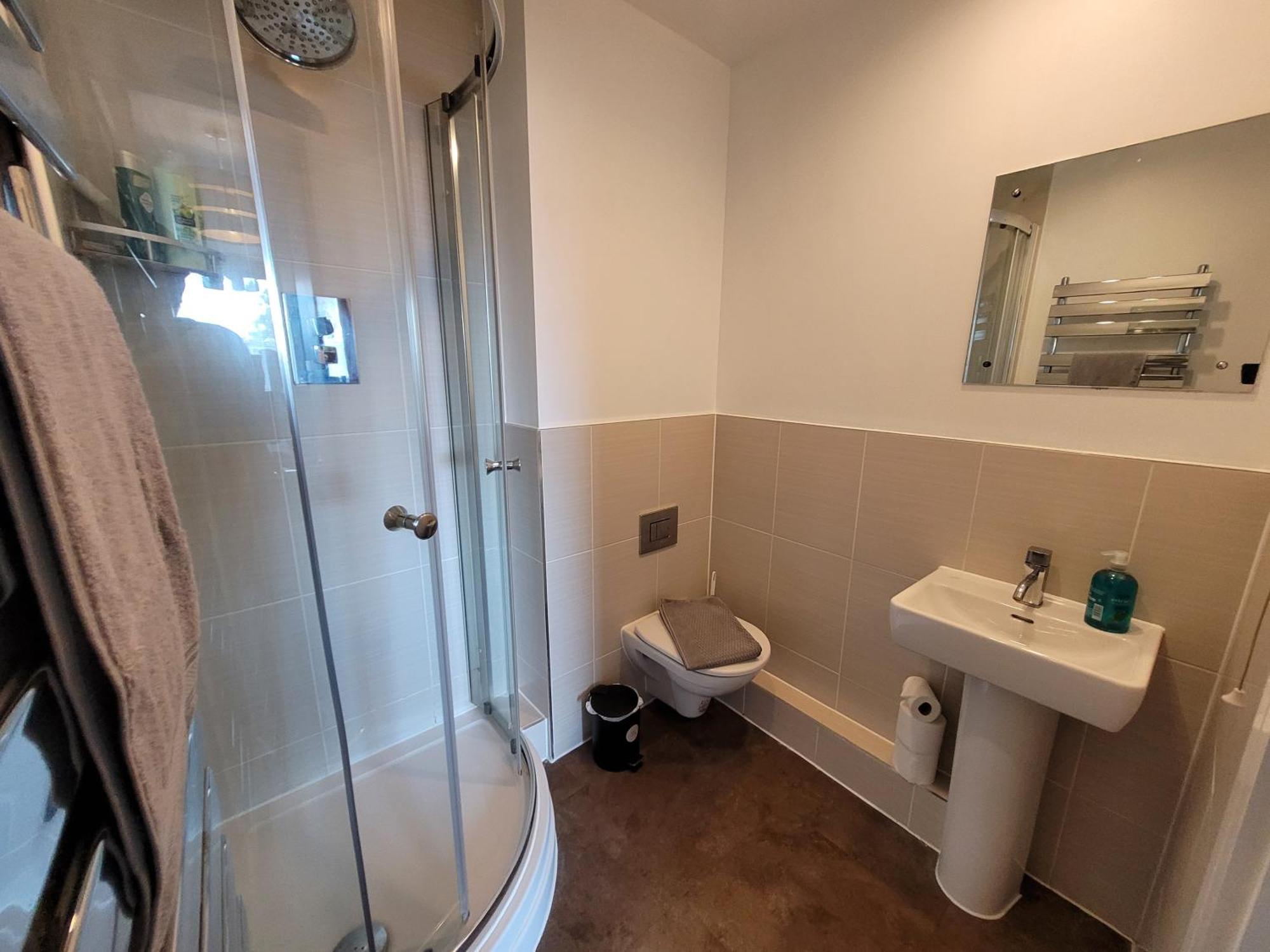 Lesley Court- A Lovely Spacious 2 Bedroom Apartment By Catchpole Stays Chelmsford Exterior foto